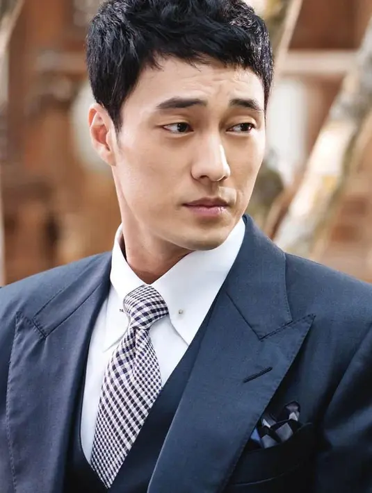 So Ji Sub dulunya merupakan perenang handal. Bahkan ia berhasil mendapatkan medali perunggu di Olimpiade Nasional Korea. (Foto: koreaboo.com)