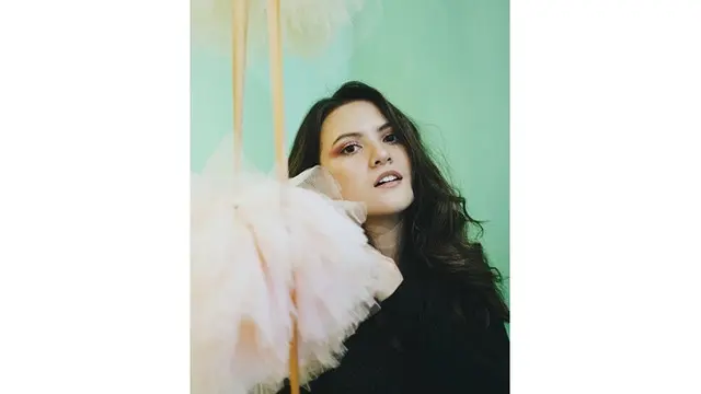 Biasa Tampil Natural, Ini 6 Potret Marsha Aruan dengan Makeup Tebal