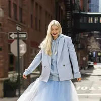 Inspirasi padu padan mengenakan tulle skirt. Foto: inStyle.