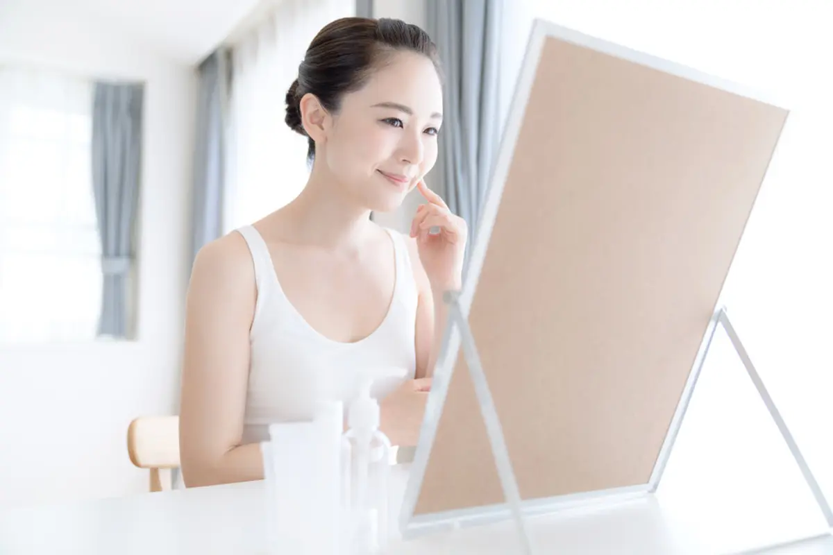 ilustrasi cara melakukan clear skin diet untuk mendapatkan kulit bebas dari jerawat/metamorworks/shutterstock