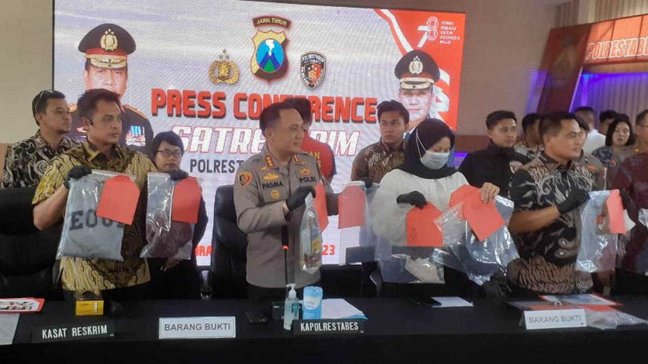 Polrestabes Surabaya menetapkan anak anggota DPR sebagai tersangka pembunuhan Dini Sera Arfianti. (Dian Kurniawan/Liputan6.com)