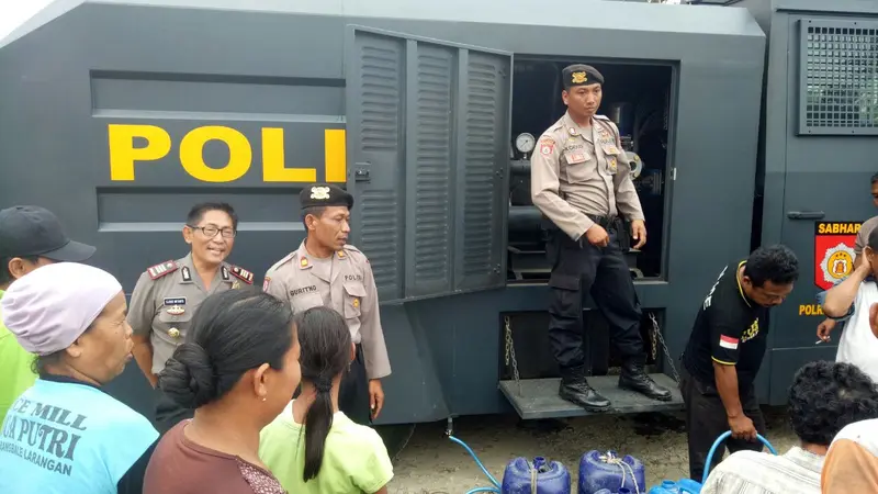 Fungsi Water Canon Polisi Berubah Saat Kekeringan Landa Brebes