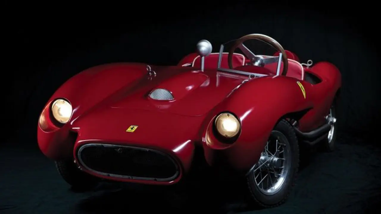 Bikin Iri Orang Dewasa, Mainan Anak-anak Berbentuk Ferrari Langka