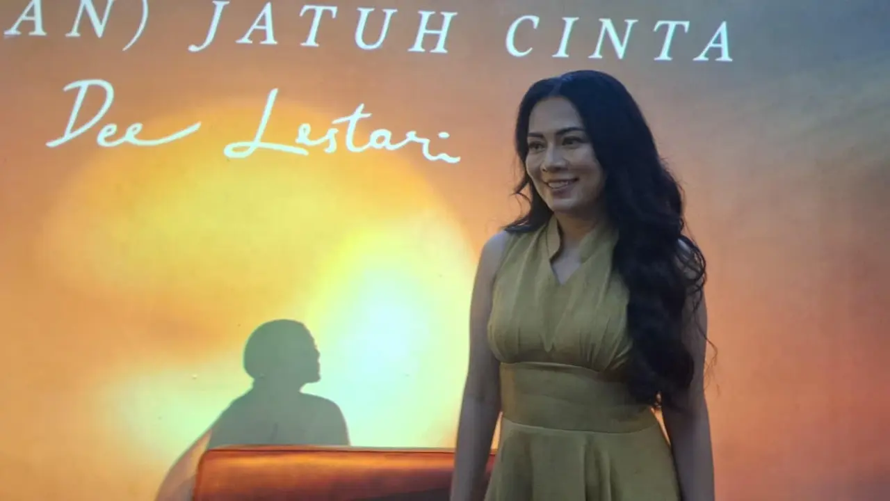 Dee Lestari. (Ratnaning Asih/ Liputan6.com)
