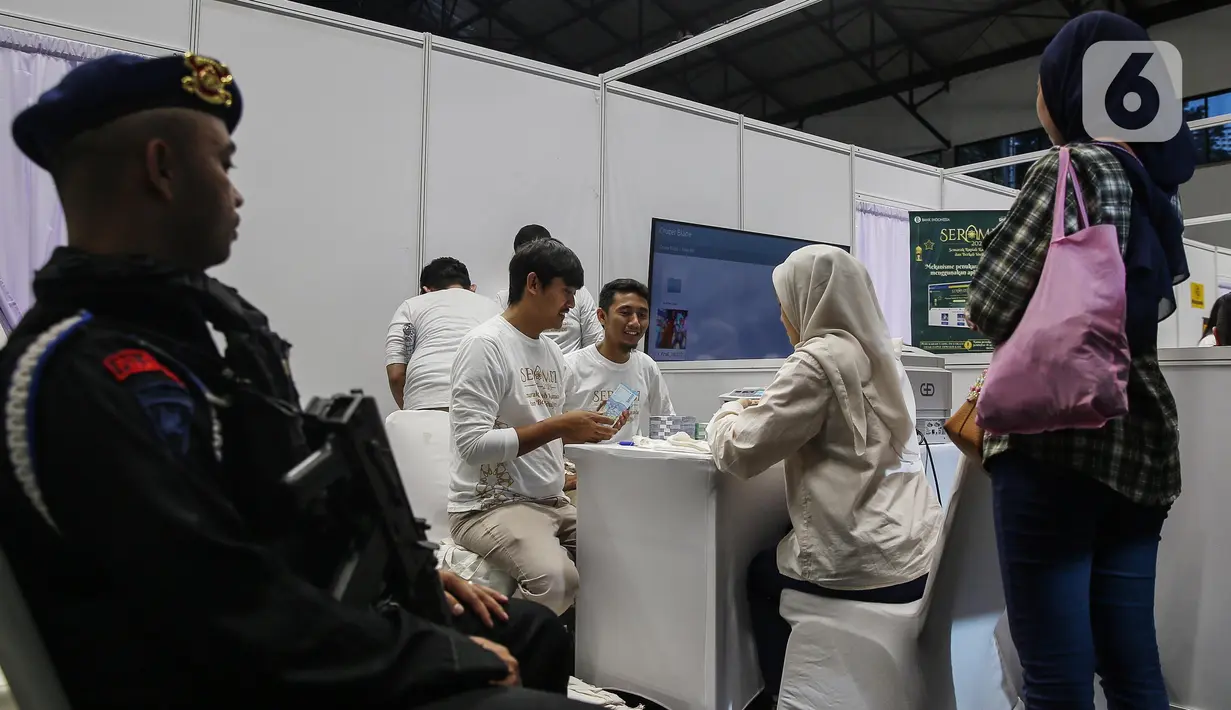 Sementara, untuk Sabtu (22/3) dan Minggu (23/3/2025), layanan ini memberikan kuota penukaran sebanyak 5.000 penukar. (Liputan6.com/Angga Yuniar)