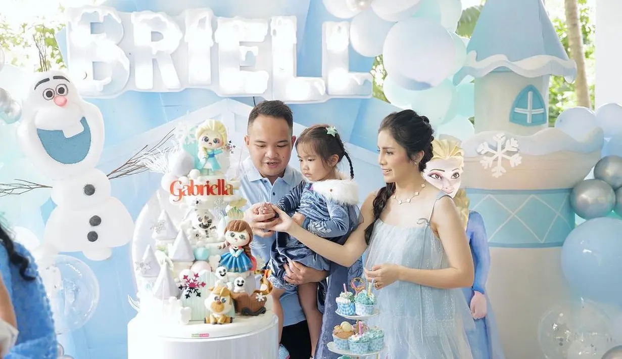 Ultah anak Momo Geisha (Instagram/therealmomogeisha)