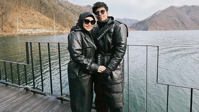 Bela Istri dari Body Shaming, Ini Potret Mesra Atta Halilintar dan Aurel di Korea