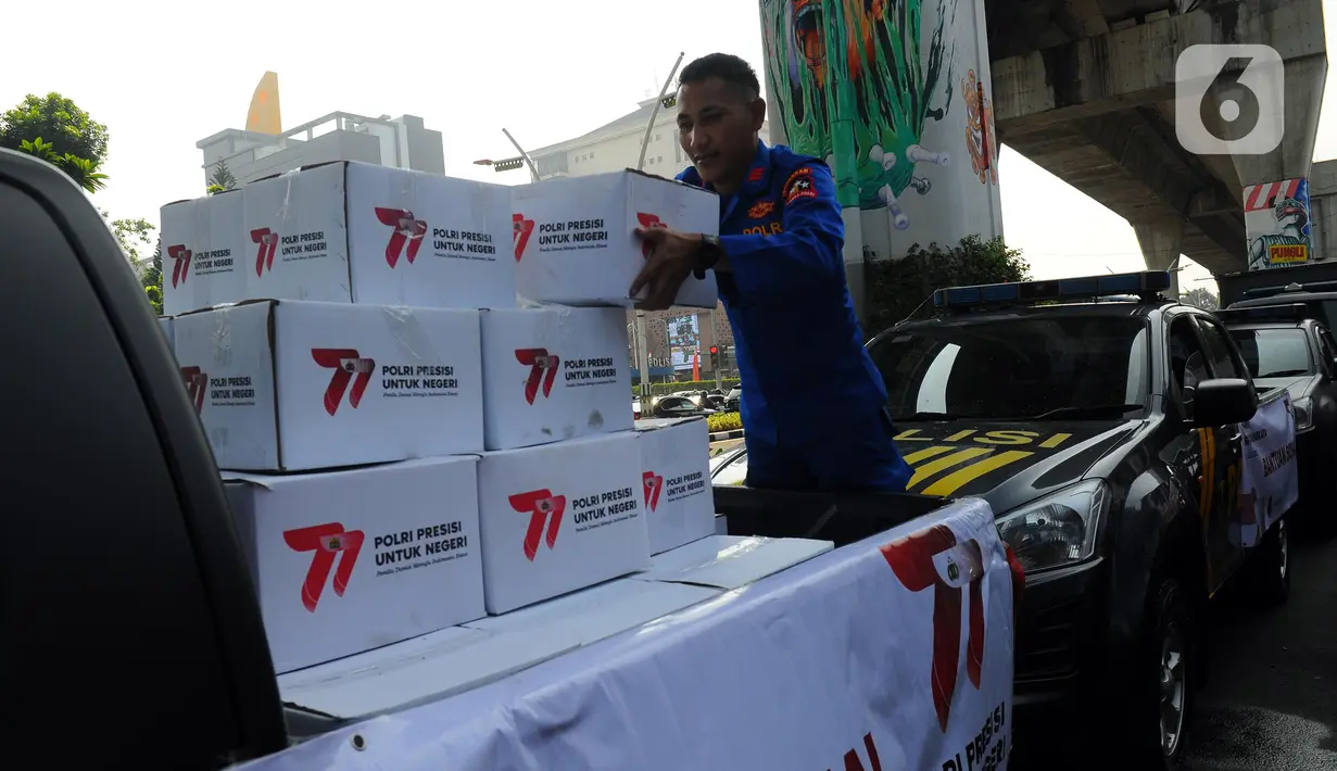 Adapun bantuan bakti sosial religi meliputi perbaikan 2.170 rumah ibadah. Bedah rumah dengan sasaran sebanyak 269 unit rumah. (merdeka.com/Imam Buhori)
