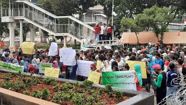 Demo Karyawan PT Palma Satu