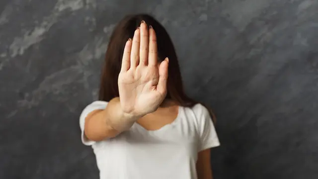 10 Tanda Membenci Diri Sendiri