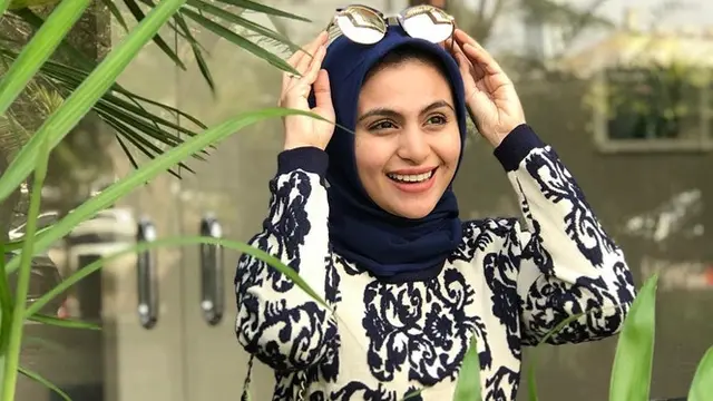 Unggahannya Sempat Bikin Heboh, 7 Gaya Asha Shara Saat Kenakan Hijab
