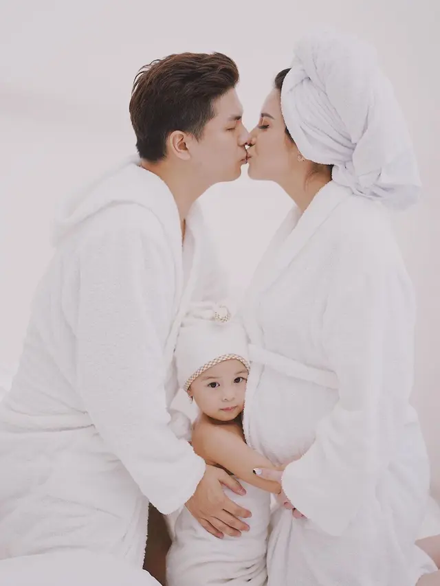 Glenn Alinskie dan Chelsea Olivia