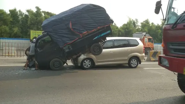 Tabrakan beruntun