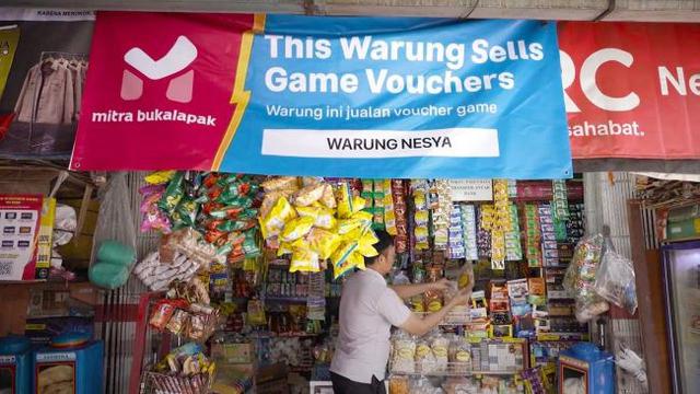 English for Mitra dirancang untuk memudahkan para warung Mitra Bukalapak serta pelaku bisnis mikro dan kecil lainnya mengenal kata-kata sederhana dalam bahasa Inggris, termasuk yang berkaitan dengan voucher gaming. (Foto: Bukalapak)