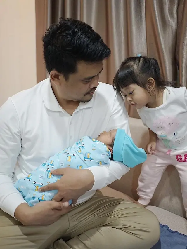 Unggah Foto Anak Keduanya, Kahiyang Ayu dan Suami Banjir Ucapan Selamat