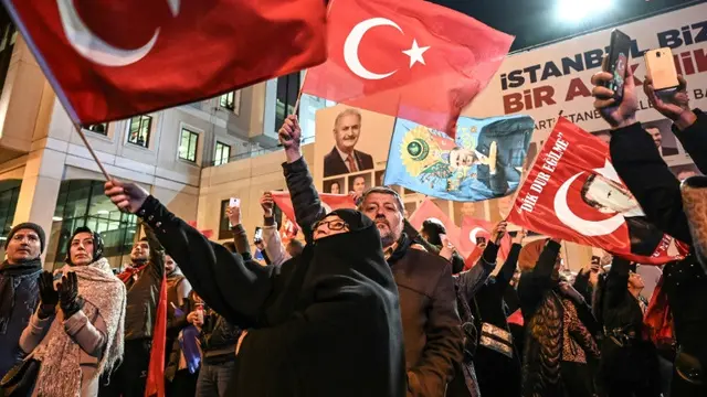 Ilustrasi warga Turki (AFP / Ozan Kose)