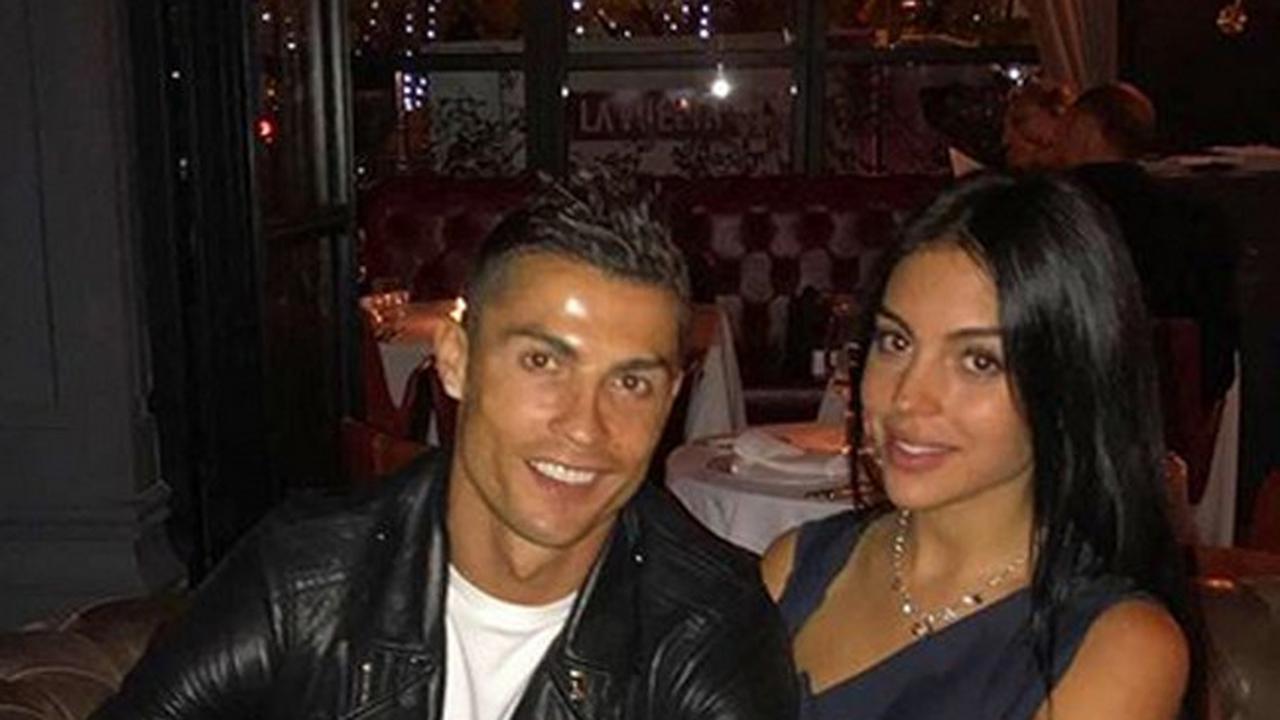[Bintang] Georgina Rodriguez dan Cristiano Ronaldo
