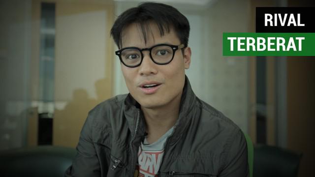 Berita video menurut pengamat sepak bola, Pangeran Siahaan, rival terberat Manchester United tetap Liverpool. Akan tetapi, siapa yang akan menjadi pemenang pada akhir pekan nanti?