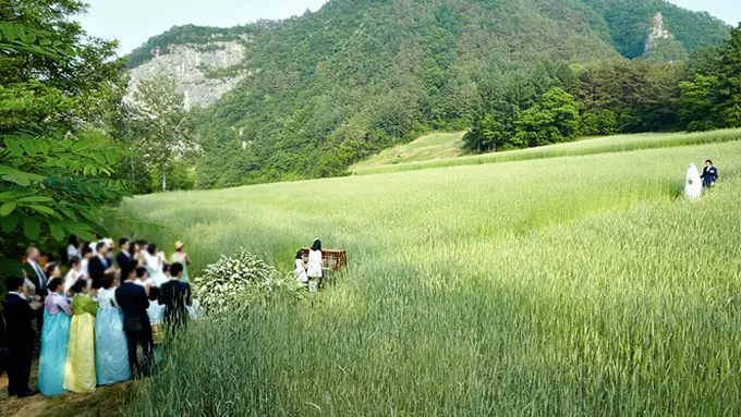 Suasana pernikahan Lee Na Young dan Won Bin