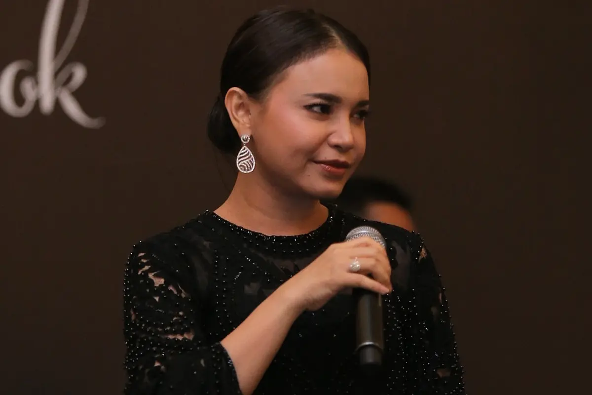 [Bintang] Rossa