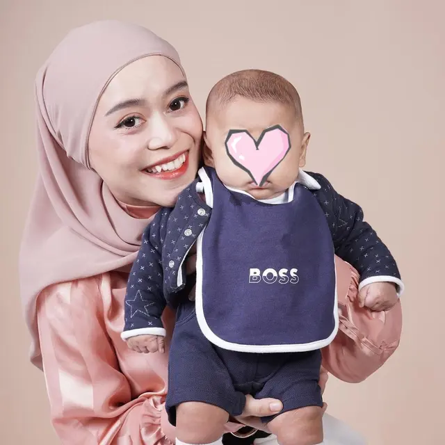 Fisik Anaknya Dihina Netizen, Ini 6 Potret Hangat Lesty Kejora Momong Anak