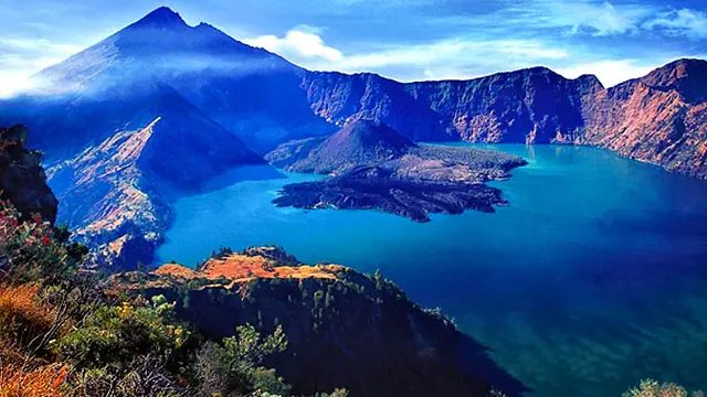 Danau di 'Atas Awan'