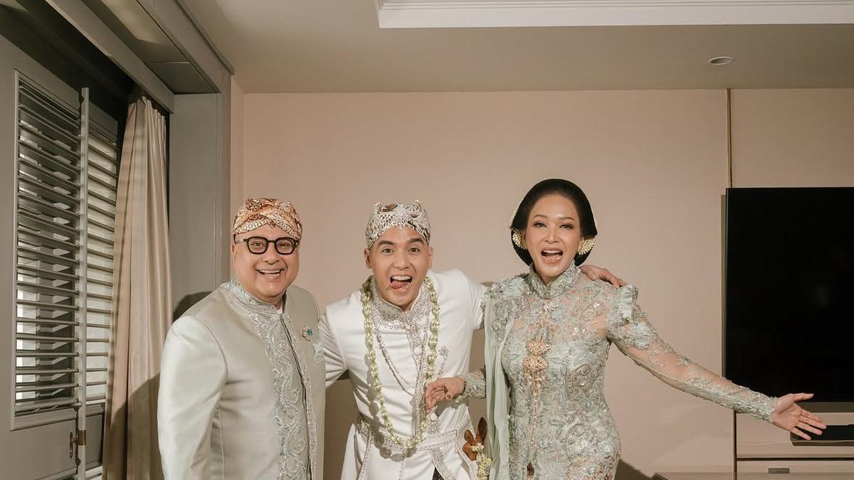 Back To Wife Duty, Tampilan Fresh Maia Estianty Temani Irwan Mussry Bertugas Setelah Mantu