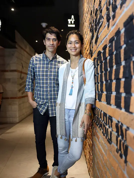 Pasangan Prisia Nasution dan Iedil Putra meresmikan hubungan pada 1 Juni 2016. Keduanya menikah secara diam-diam hanya dihadiri kedua keluarganya di Hotel Novotel Bogor, Jawa Barat. (Nurwahyunan/Bintang.com)