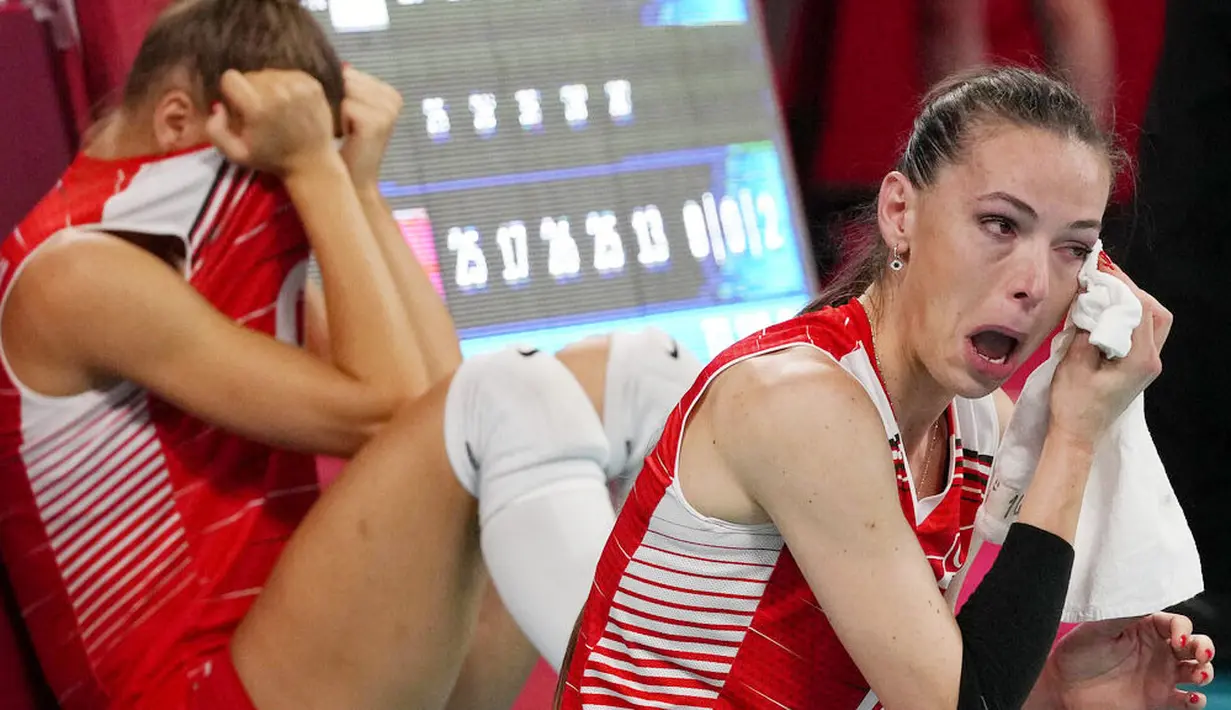 Namun sayang, di laga ini tim Korea Selatan tampil spartan dan memaksa Turki menyerah dengan skor 3-2 (17-25, 25-17, 28-26, 18-25,15-13). (Foto: AP/Frank Augstein)