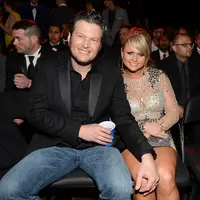 Blake Shelton dan Miranda Lambert (via totpi.com)