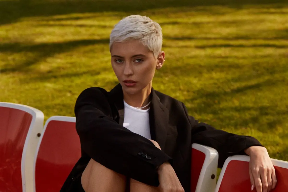 SUPERGA®  Perkenalkan Iris Law sebagai Fall/Winter 2022 Campaign ambassador