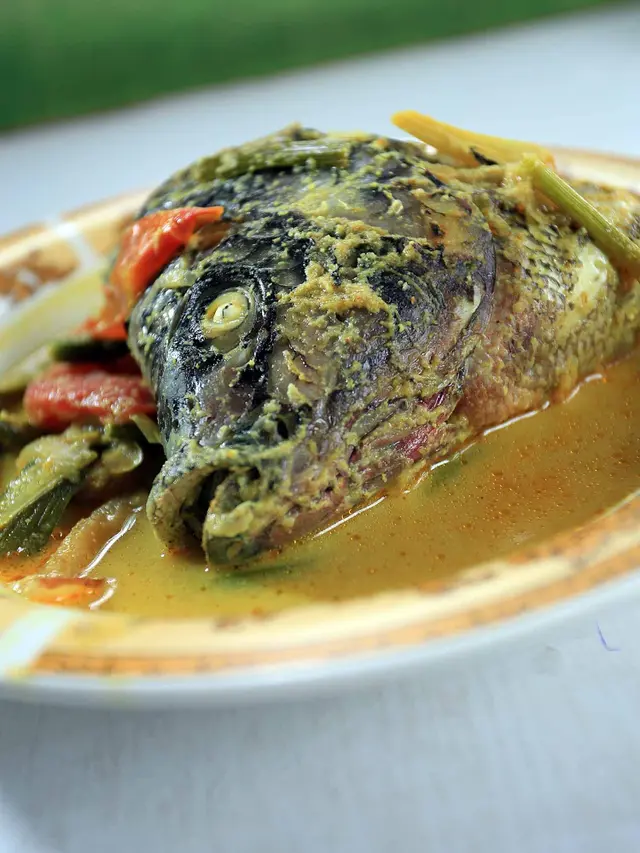 [Bintang] Sederet Makanan Menggiurkan di Pesta Adat Kahiyang dan Bobby