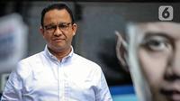 Anies Baswedan saat tiba di Kantor DPP Partai Demokrat, Jakarta, Kamis (2/3/2023). Kunjungan Anies Baswedan untuk memperkenalkan dirinya kepada Majelis Tinggi Partai. (Liputan6.com/Faizal Fanani)