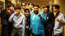 Selain The Chainsmokers, BTS juga tampak berfoto dengan DJ Khaled. Kira-kira BTS bakal kolaborasi dengan DJ Khaled nggak ya? (Foto: koreaboo.com)