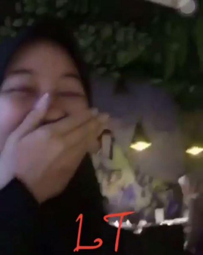 Putri Umi Pipik, Adiba Khanza saat kedapatan makn bersama pesepakbola Egy Maulana Vikri. (Instagram - @lambe_turah)