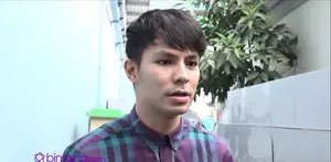 Sempat berpikir untuk tidak pacaran dengan profesi yang sama (selebriti), Ternyata Fero Walandouw termakan omongan sendiri.