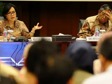 Menkeu Sri Mulyani  dan Wamen Mardiasmo  saat konferensi pers APBN 2017 di kantor Kemenkeu, Jakarta, Kamis (27\10). Pertumbuhan ekonomi, sebagai indikator utama pencapaian, ditetapkan sebesar 5,1 persen untuk tahun depan. (Liputan6.com/Angga Yuniar)