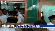 Usai ziarah, Prabowo langsung menyapa warga yang sudah menunggunya sejak pagi dan dilanjutkan bersilaturahmi ke rumah pemimpin pondok pesantren KH Zaenal Abidin Anwar.