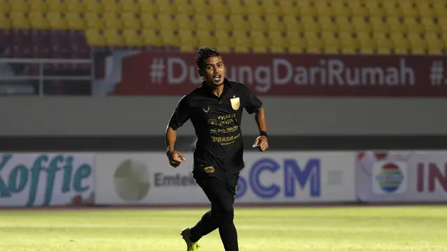 Arema FC Vs PSIS di Piala Menpora.
