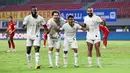 Para pemain Arema FC melakukan selebrasi gol ketiga Arema FC ke gawang Persija Jakarta  dalam laga pekan 26 BRI Liga 1 2024/2025 yang digelar di Stadion Patriot Candrabhaga, Bekasi, Minggu (9/3/2025) malam WIB.