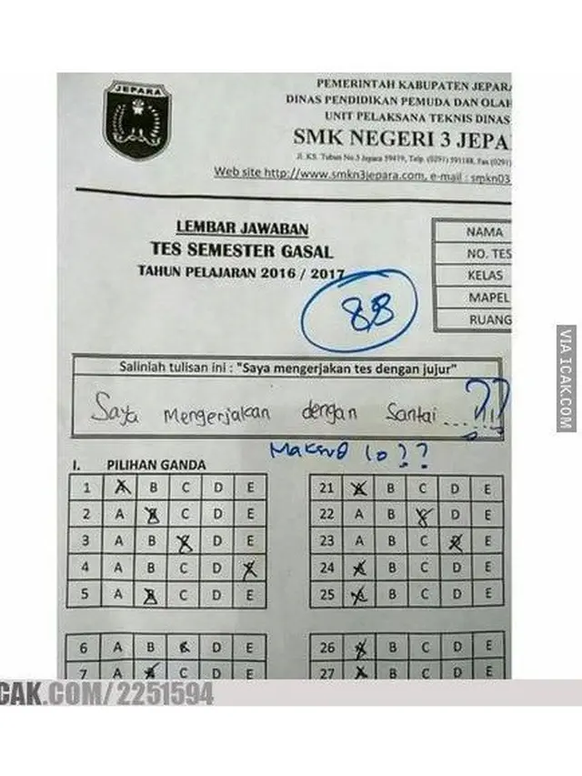 6 Kelakuan Murid Terlalu Santai Ini Bikin Ngelus Dada