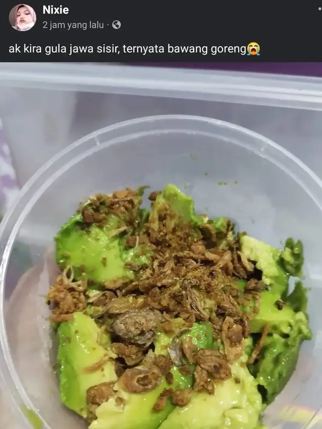 6 Potret Cara Makan Alpukat Nyeleneh Ini Bikin Tepuk Jidat, Rasa Dipertanyakan