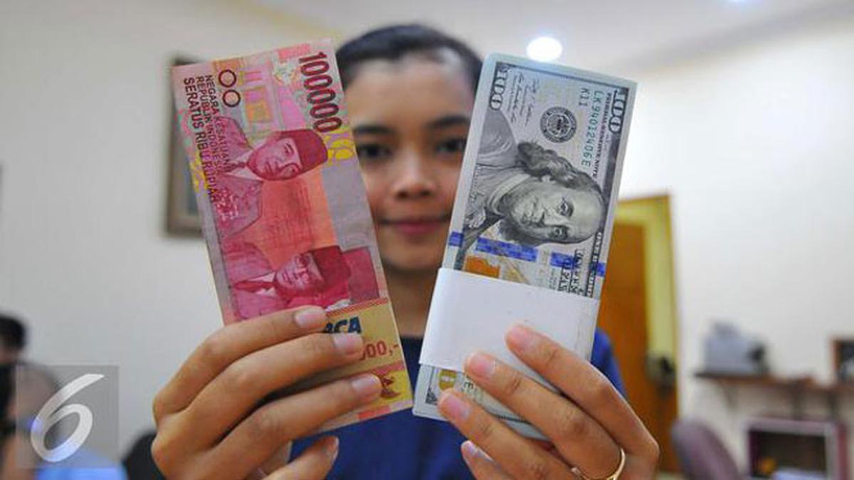 Kurs Rupiah Melemah, Tembus 17.400 per Dolar AS  #Bisnis