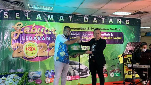 Saling Berbagi Lewat Gebyar Lebaran 2022 di Pusat Grosir Metro Tanah Abang
