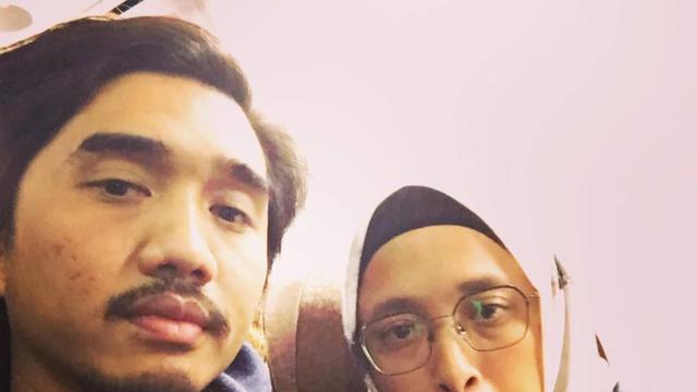 Potret harmonis Duta Sheila on 7 dan sang istri. (credit:instagram.com/pakduta)