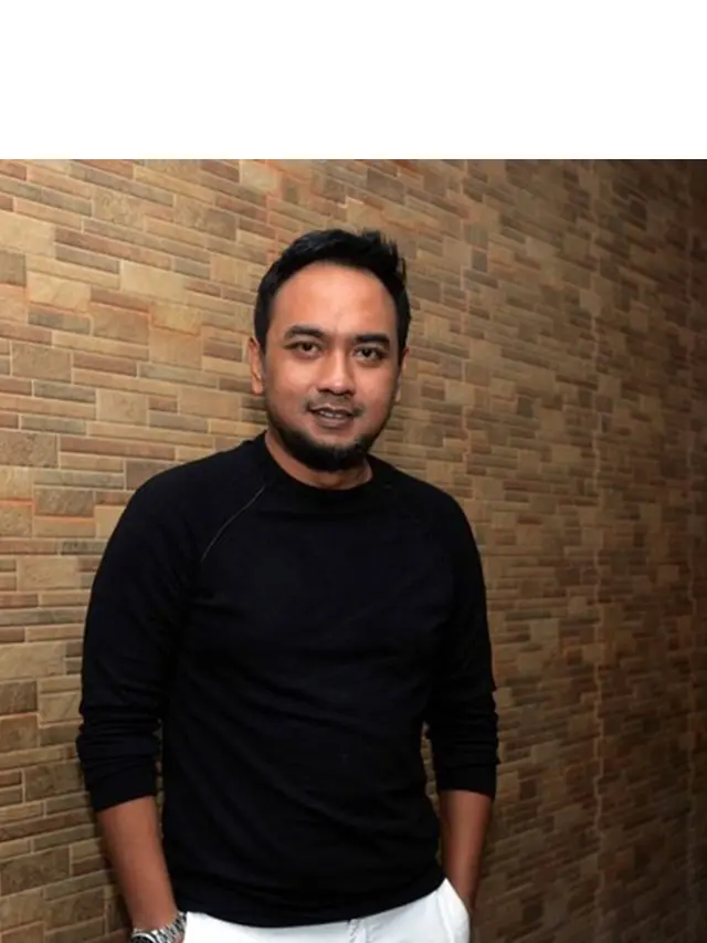Genap 46 Tahun, Ini 6 Transformasi Bebi Romeo dari Gondrong Hingga Kini