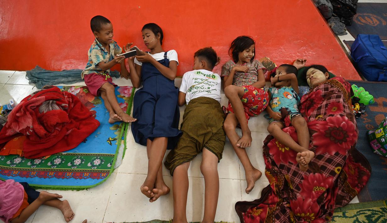 Menurut Pusat Peringatan Topan Bersama, Mocha menguat pada Jumat menjadi setara dengan badai Atlantik kategori 1 dan bergerak ke utara dengan kecepatan 11 kilometer per jam. (AFP/Sai Aung Main)