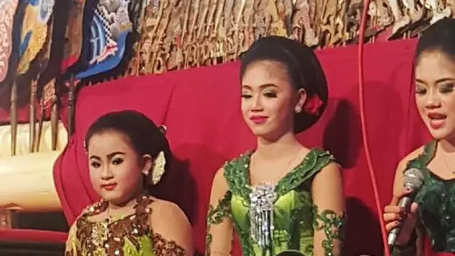 Potret Dimas Niken Salindry Sinden Cilik Asal Kediri