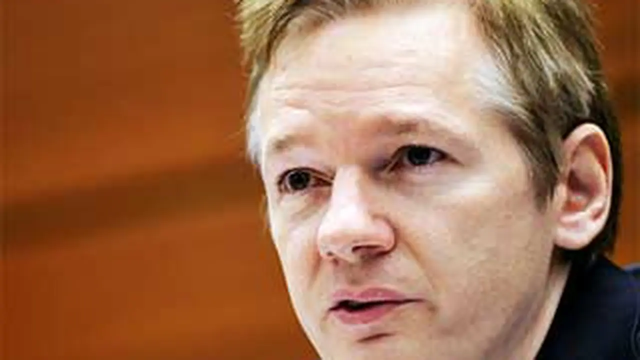 101216bjulian-assange.jpg