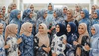 9 Model Gamis Batik untuk Perkumpulan Wanita, Kombinasi Sopan dan Modis